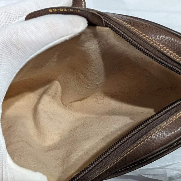 SOLD! Authentic Vintage Gucci Bag - Picture 8 of 12